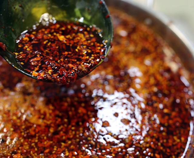 家庭烹饪中的辣椒油应用